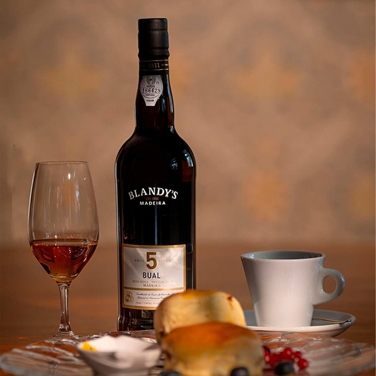 Vinho Madeira 5 Years Old Bual Blandy’s 750ml